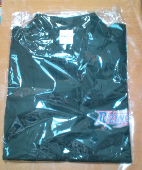 プレミアムメンバー特典のポロシャツ